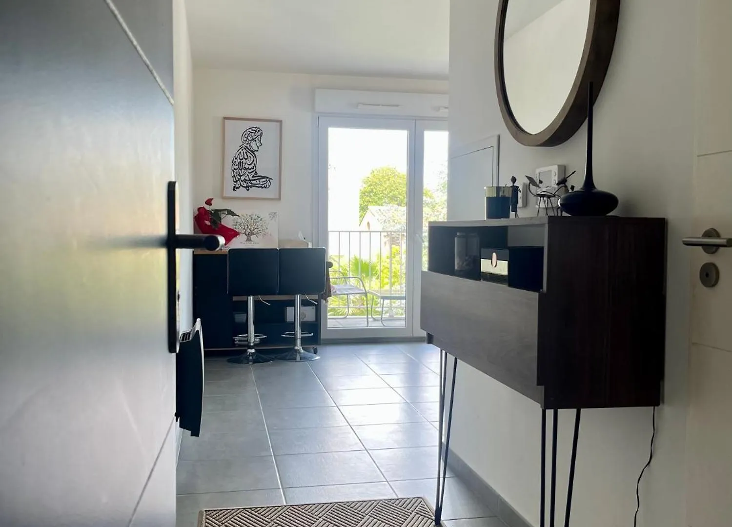 La Douceur Cannoise Soit Un 2P Cosy Terrasse Piscine Vue Jardin Proche Plage A Pied Cannes Fransa
