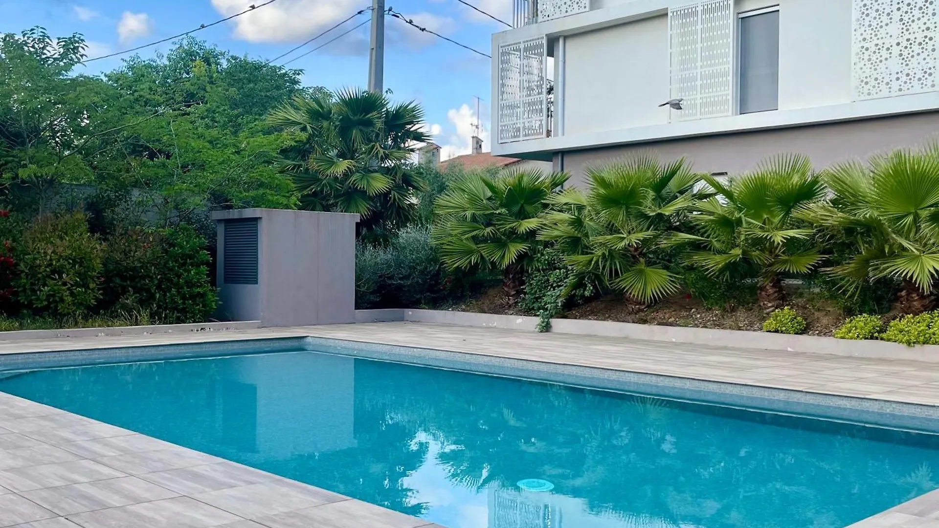 公寓 La Douceur Cannoise Soit Un 2P Cosy Terrasse Piscine Vue Jardin Proche Plage A Pied 戛纳